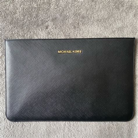 Michael Kors Black Saffiano Leather Clutch iPad Air Shd135alus